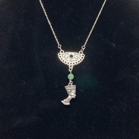 Handcrafted silver plated Queen Nefertiti necklace w/jade - Picture 5 of 7